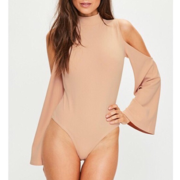 Missguided Tops - Missguided Cold Shoulder Split Sleeve Bodysuit
